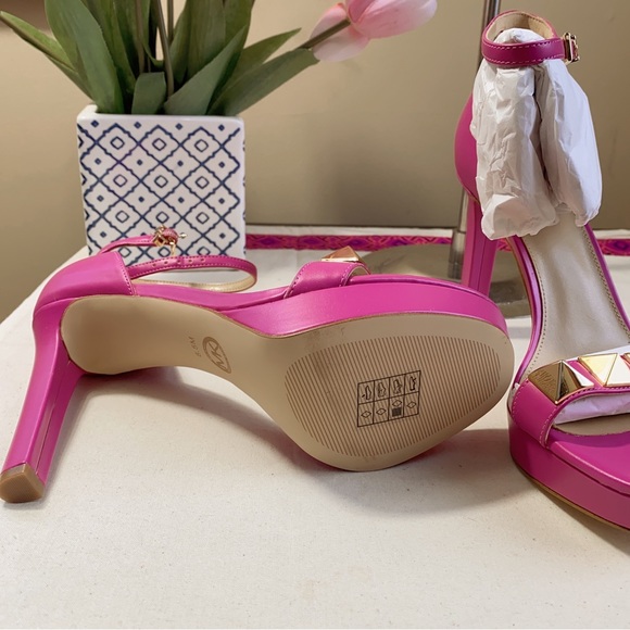 Michael kors Margot Platform Sandal - Picture 10 of 11